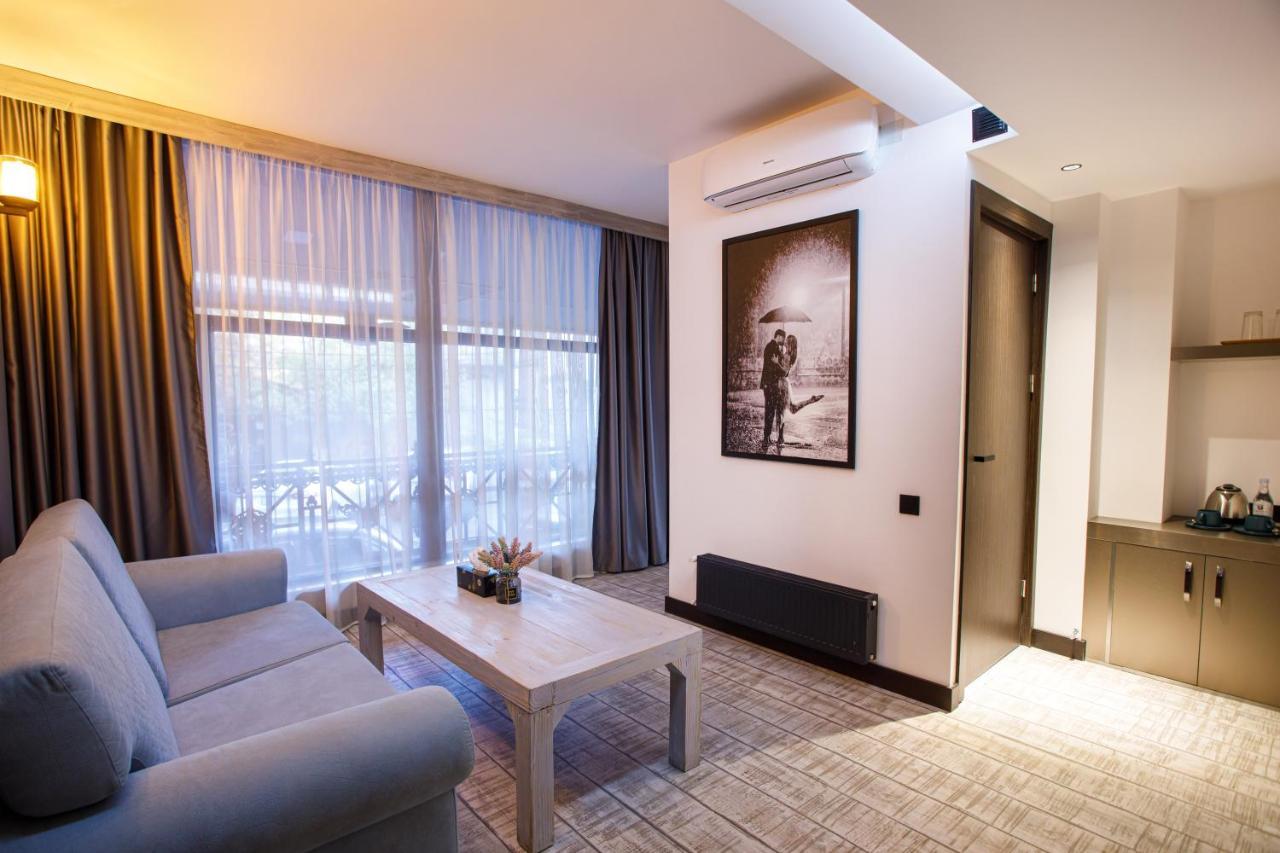 The Phoenix Boutique Hotel 예레반 외부 사진