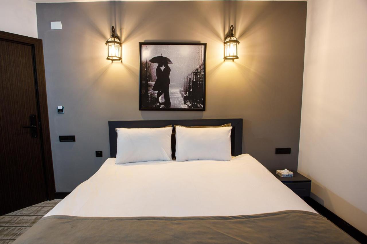 The Phoenix Boutique Hotel 예레반 외부 사진