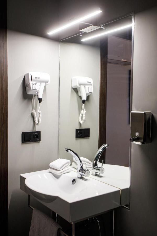 The Phoenix Boutique Hotel 예레반 외부 사진
