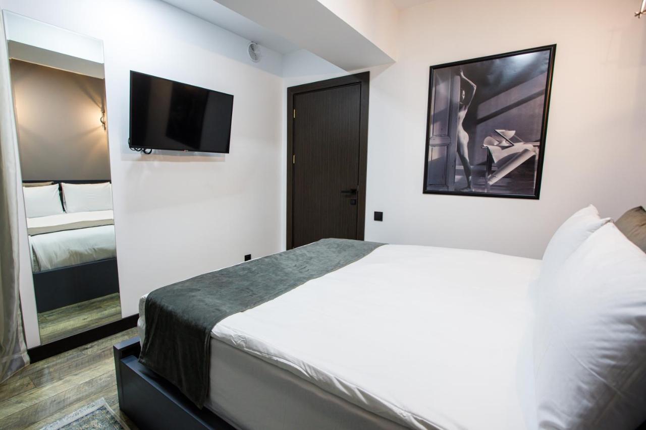 The Phoenix Boutique Hotel 예레반 외부 사진