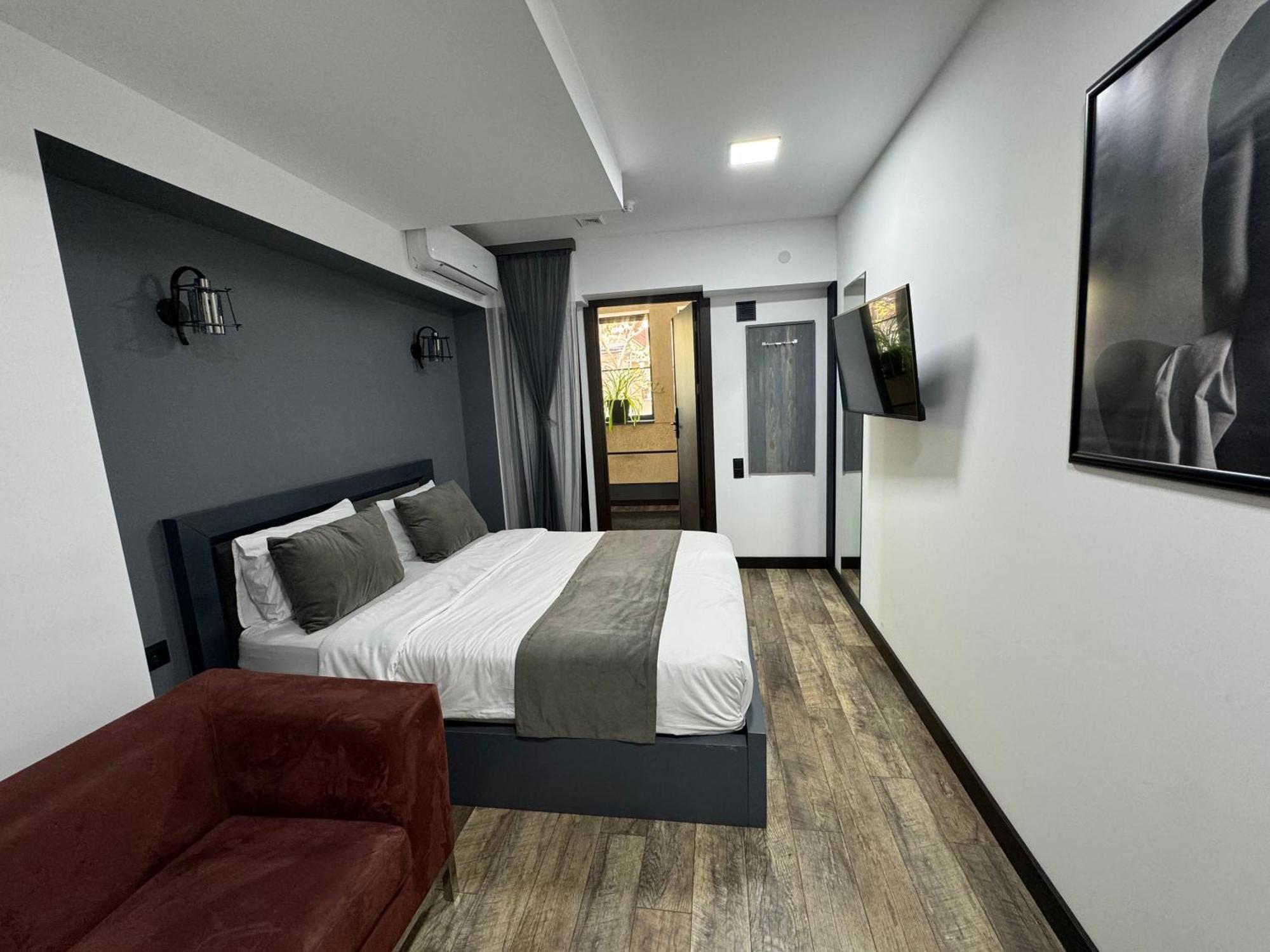 The Phoenix Boutique Hotel 예레반 외부 사진
