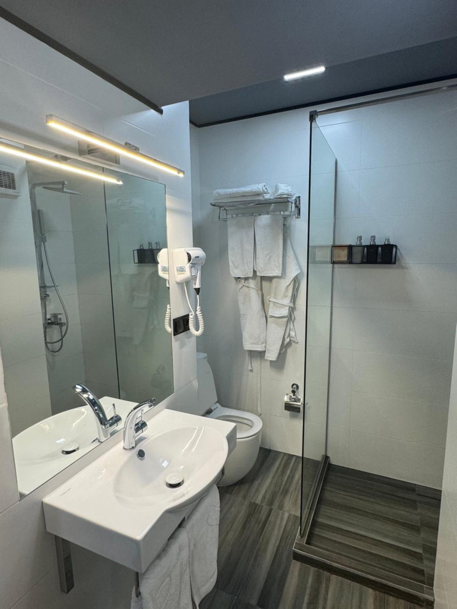 The Phoenix Boutique Hotel 예레반 외부 사진
