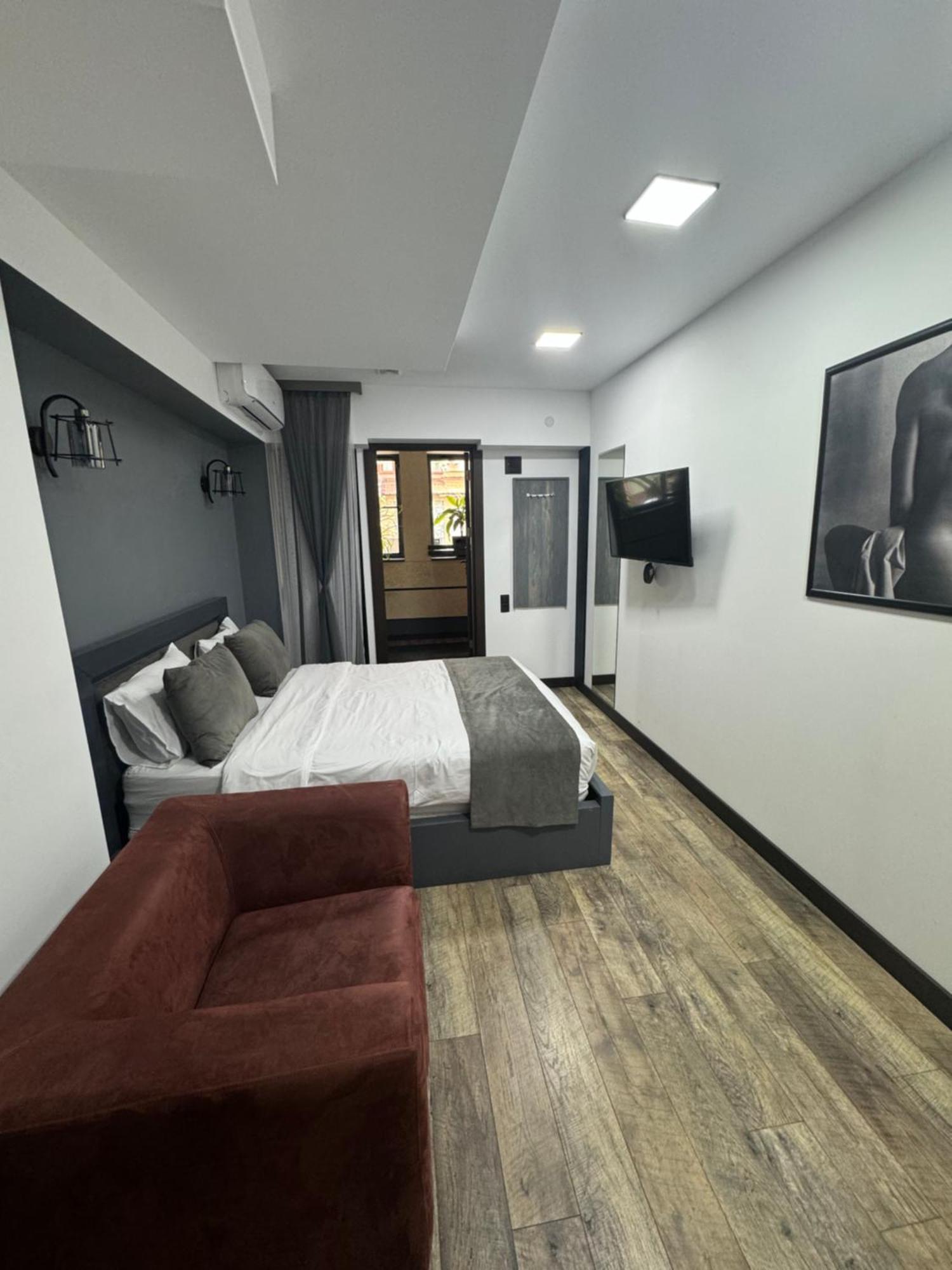 The Phoenix Boutique Hotel 예레반 외부 사진