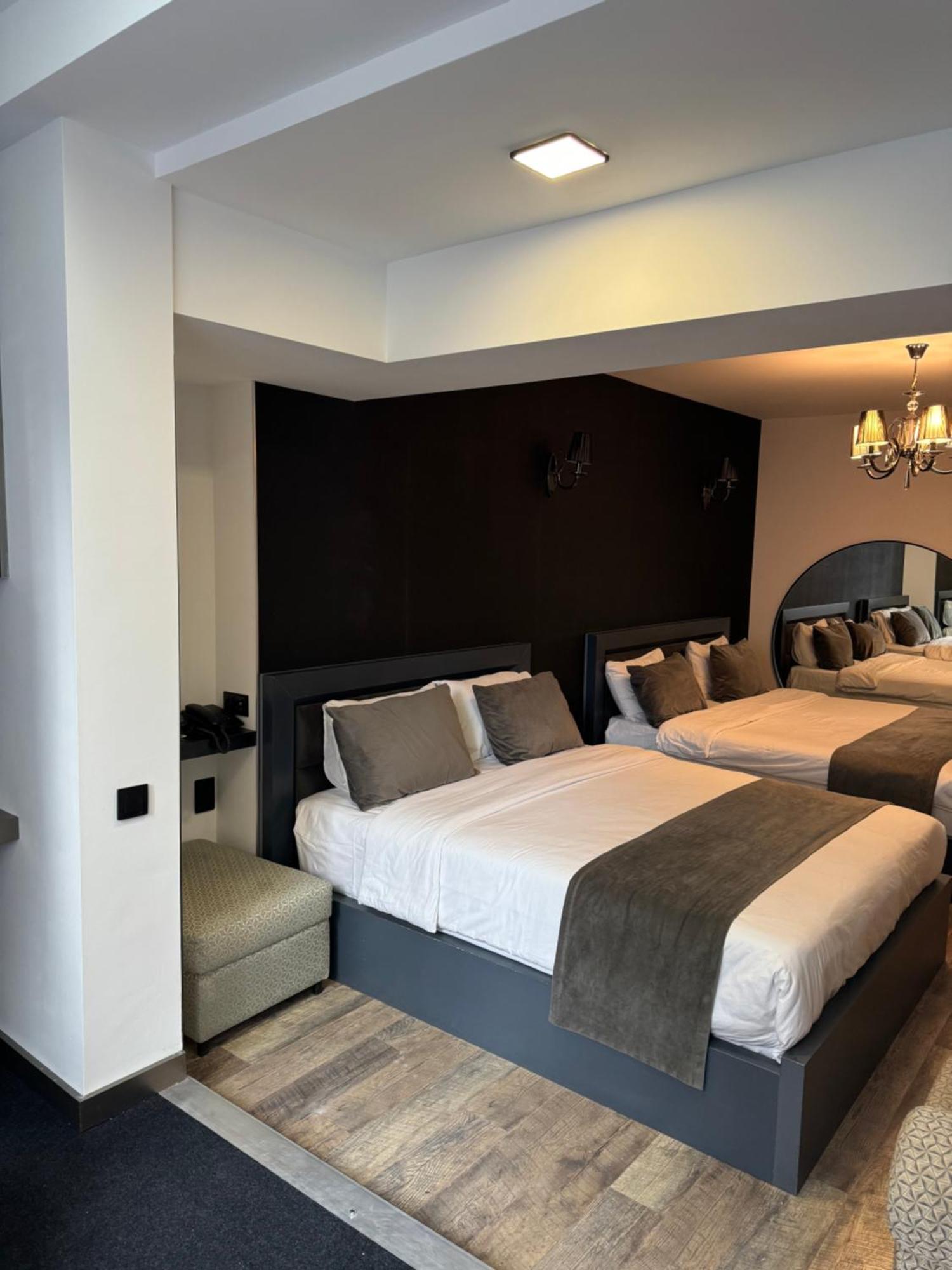 The Phoenix Boutique Hotel 예레반 외부 사진